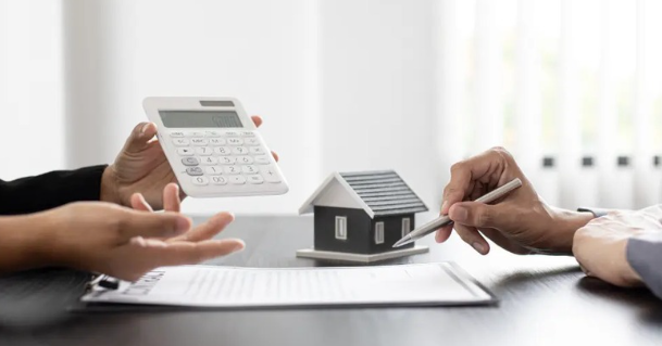 ("Typical Medical Practice or Clinic Setting") How to Effectively Manage Accounts Receivable in Medical Billing