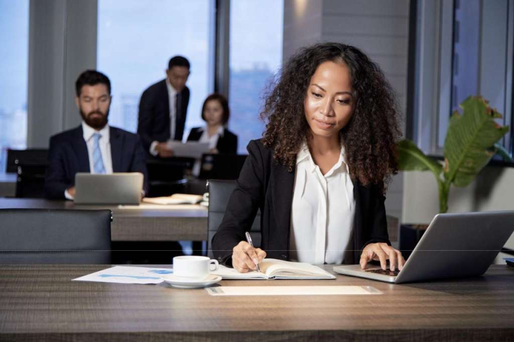 employee doing medical billing